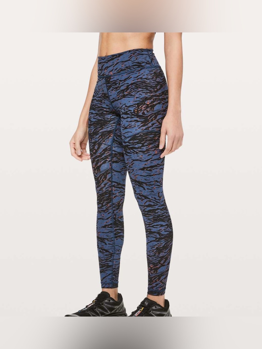 LIKE NEW Lululemon Arise Tight 28" leggings in the "Flare Multi" water-inspired